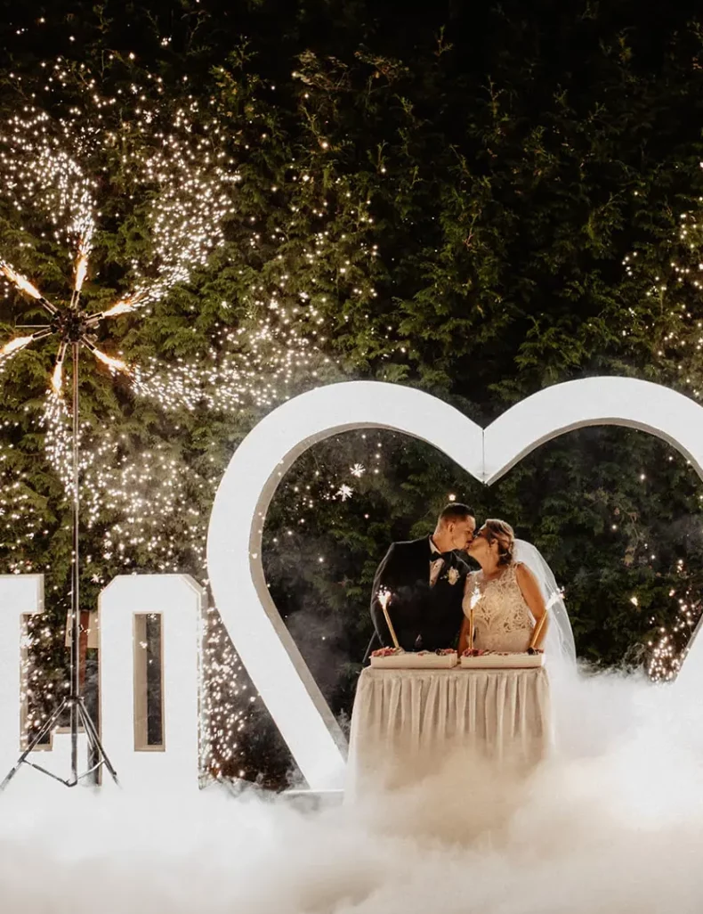 wiatraki litery para mloda